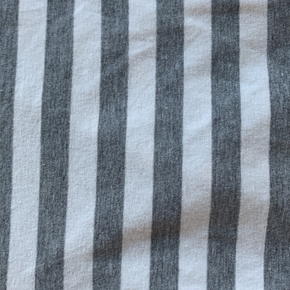 Motherhood Maternity sleep robe cream and gray stripe size small - Picture 3 of 4